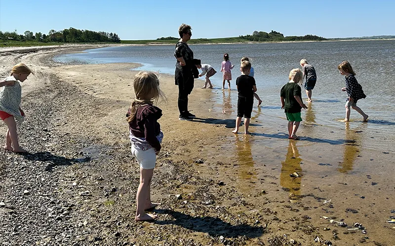 Sydvestmors-boernehave-vuggestue-strand